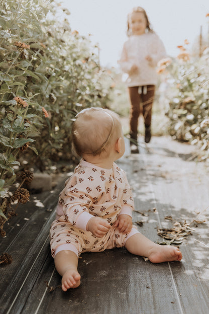 Fleece Joggers in Wild Rose