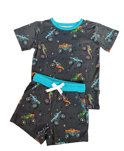 Big Wheelin: Pocket Short & Tee