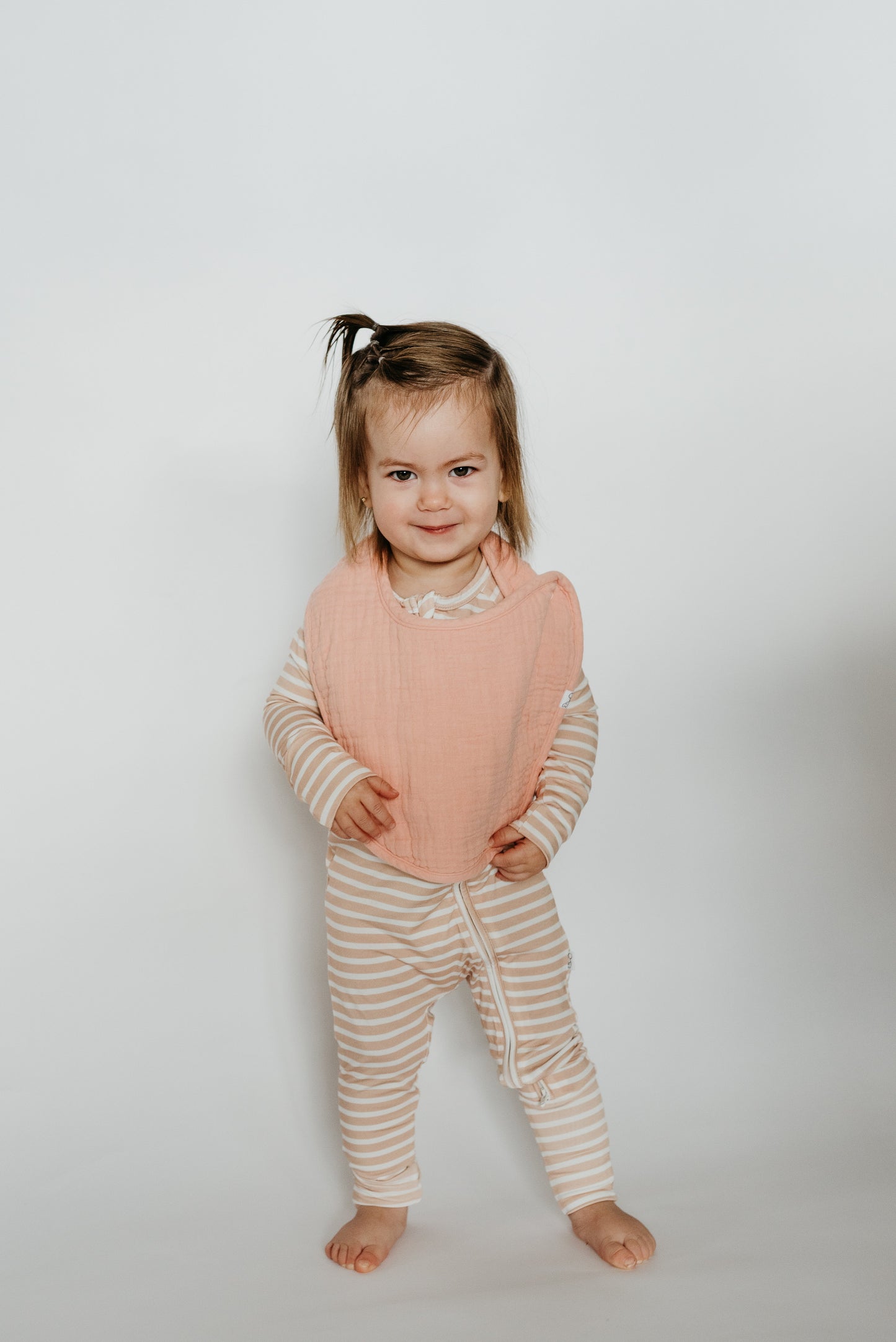 Pebble Muslin Bib